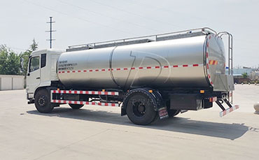 鮮奶運(yùn)輸車(chē)：現(xiàn)代社會(huì)牛奶保鮮運(yùn)輸先鋒